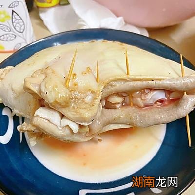 正宗常菜猪肚鸡制作方法及配料窍门 猪肚鸡是哪里的特色菜