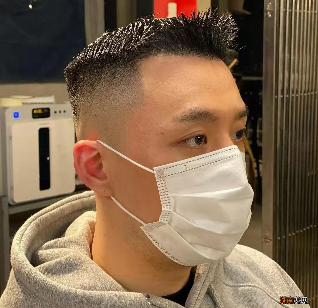 发质粗硬的男生剪什么发型好看 硬发质适合什么发型