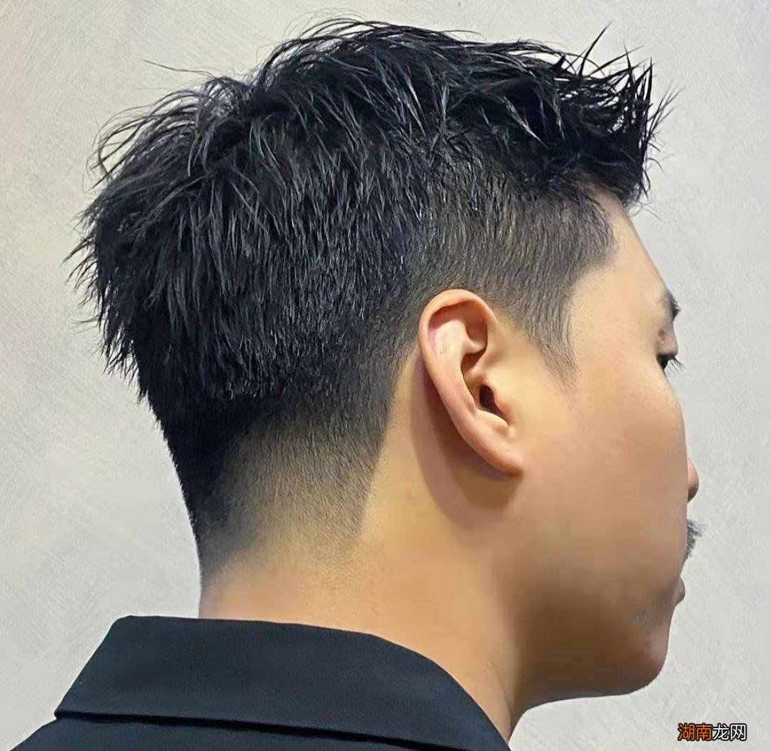 发质粗硬的男生剪什么发型好看 硬发质适合什么发型