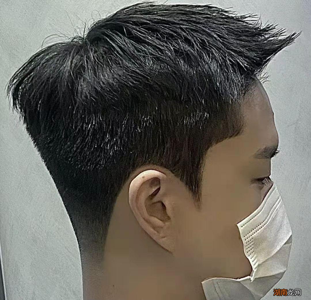 发质粗硬的男生剪什么发型好看 硬发质适合什么发型