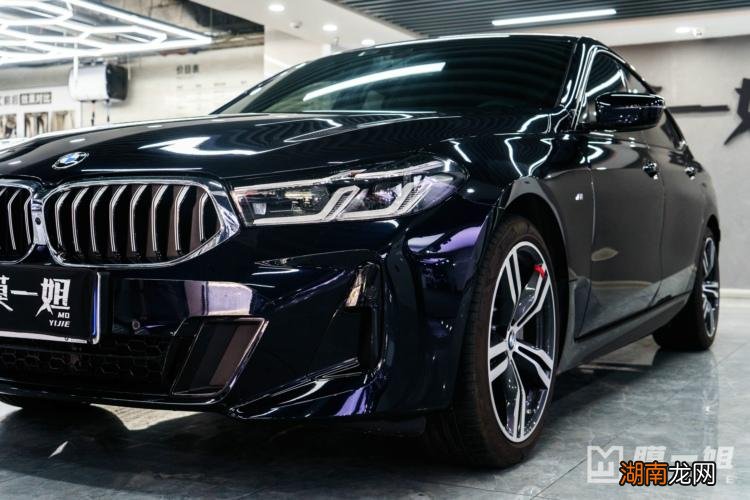 不建议贴前挡风玻璃膜的原因 4s店为什么不贴前挡膜