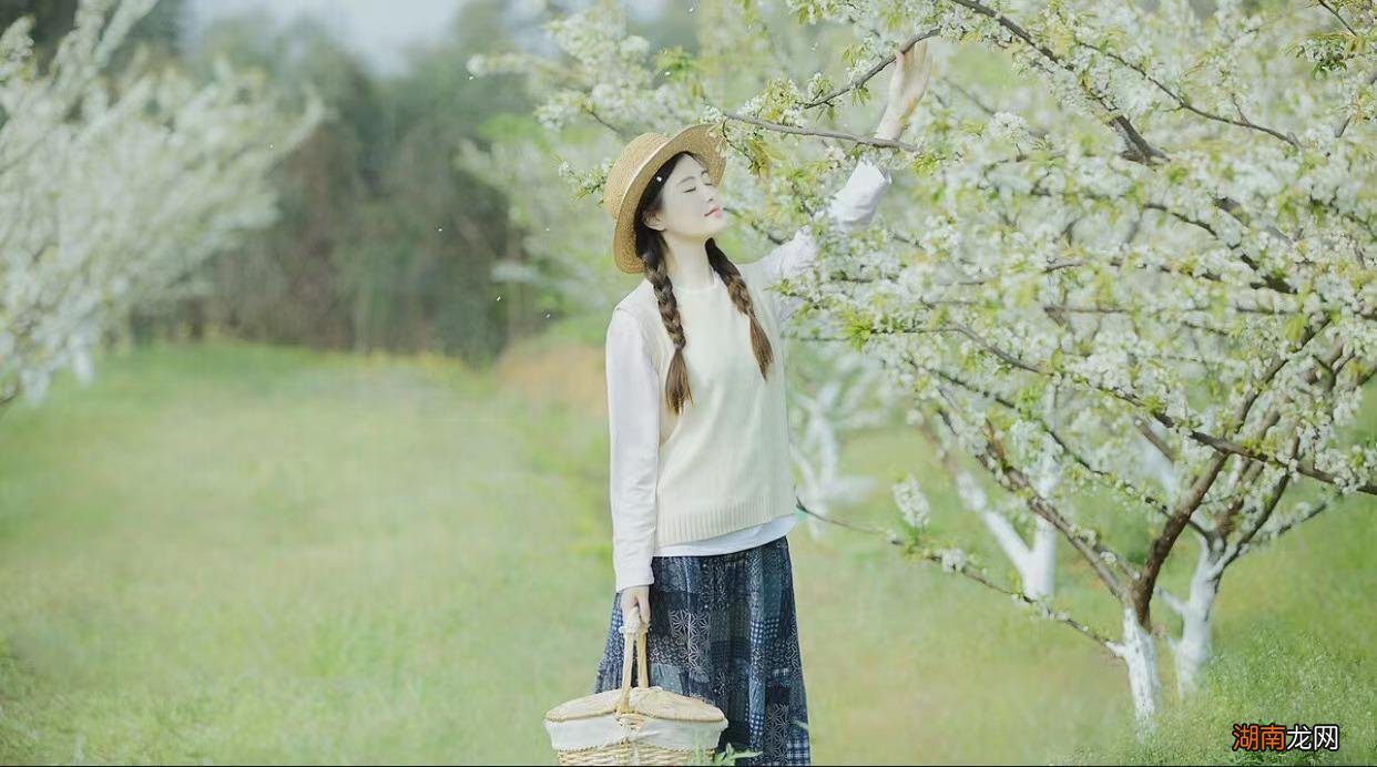 9个姿势拍出好看的写真照 怎么拍照片好看有高级感