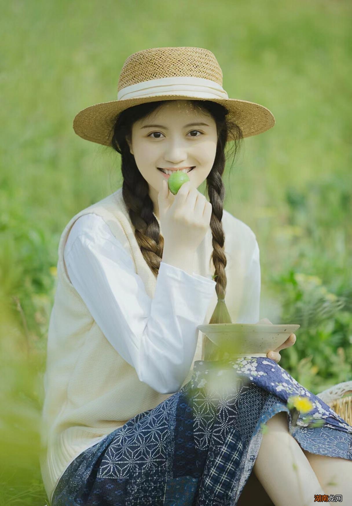 9个姿势拍出好看的写真照 怎么拍照片好看有高级感