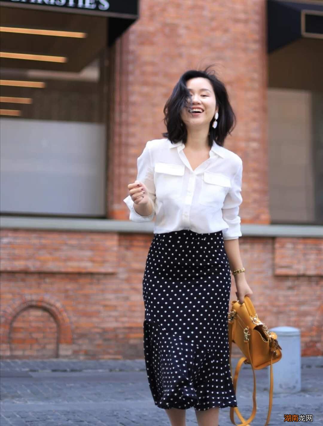 波点高腰裙的上衣搭配技巧 波点裙配什么上衣好看