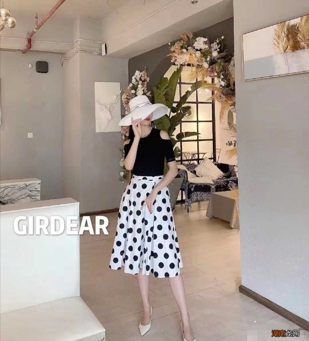 波点高腰裙的上衣搭配技巧 波点裙配什么上衣好看