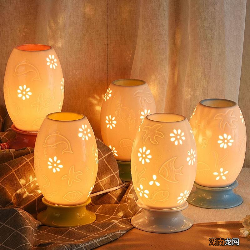 镜子对床求医日忙是什么意思 镜子不能对着床是迷信吗