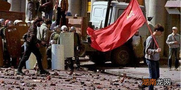 前苏联是什么时候解体的 苏联什么时候解体变成俄罗斯的