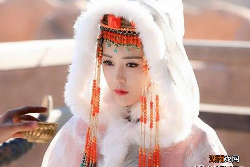 一生娶了几个女人 历史上成吉思汗曾经征服了多少女人