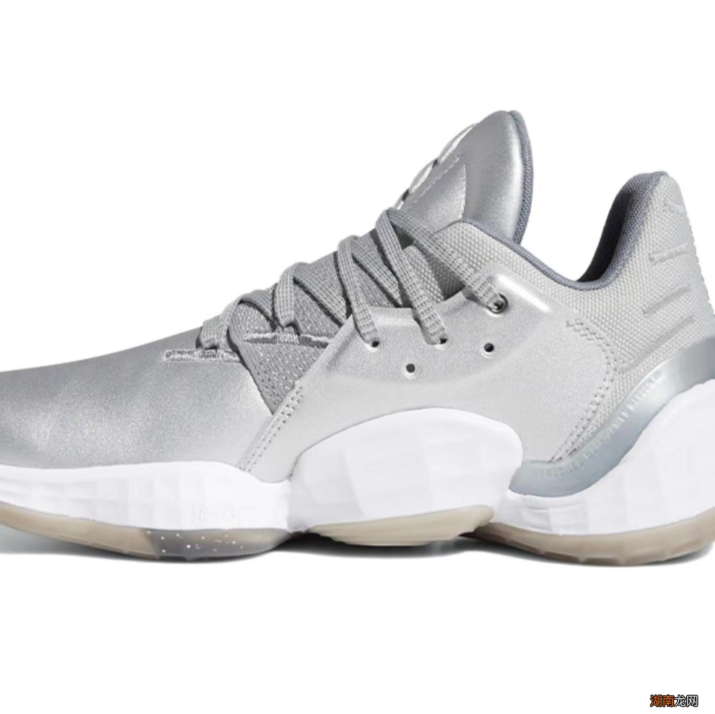 应该如何正确清洗篮球鞋没有损坏 篮球鞋怎么洗才干净