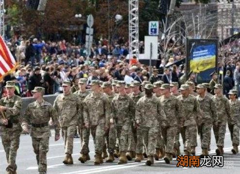 美国人正常身高变化趋势 美国人平均身高是多少