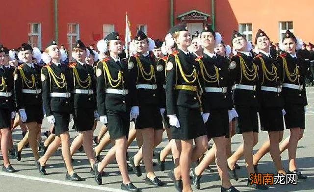 美国人正常身高变化趋势 美国人平均身高是多少