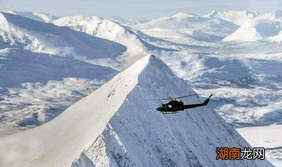 直升机能飞到12450米高度吗 普通直升机能飞多高