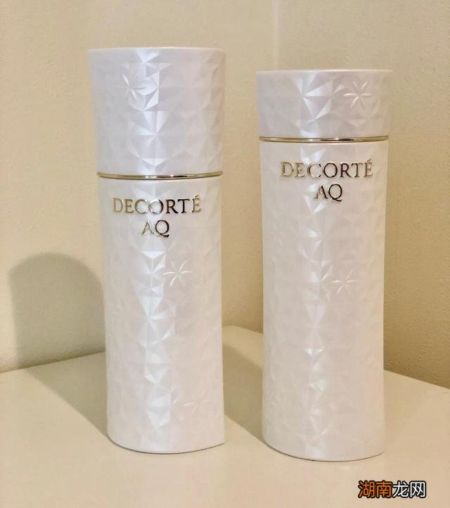 黛珂白檀和悦薇哪个抗老效果好 40岁用黛珂白檀还是悦薇