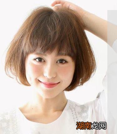 试试今年流行的5种发色， 今年流行的头发颜色是什么颜色