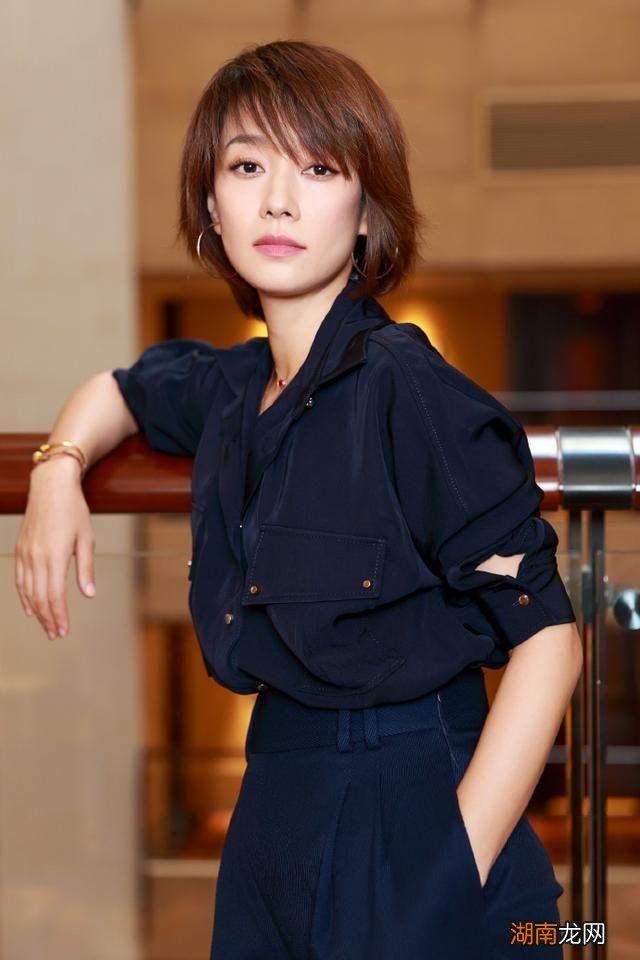 试试今年流行的5种发色， 今年流行的头发颜色是什么颜色