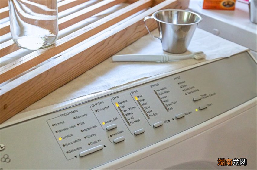 自动洗衣机怎么清洗里面的污垢最快最有效的妙招