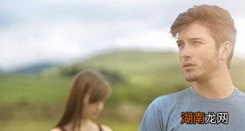 就是被说中了后会有什么反应 男人被怀疑后心虚的表现