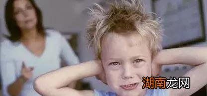 男孩经常哭是性格脆弱吗 爱哭的男孩性格分析分析