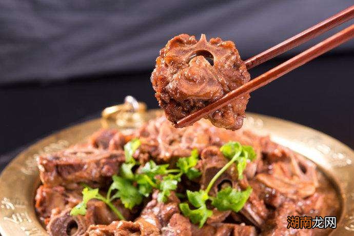 羊蝎子是哪一块地方的肉 羊蝎子是哪个部位的肉图片