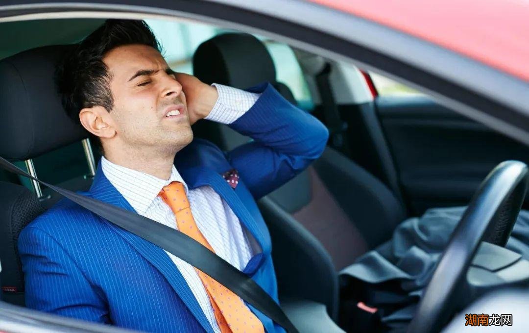 第一批新能源汽车开始换电池了 汽车换电瓶要多少钱