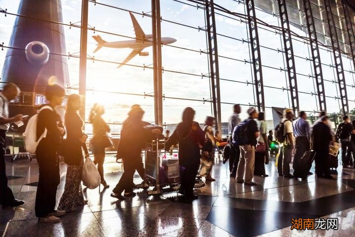 连一瓶水都不能带上飞机吗 飞机液体不能超过多少毫升