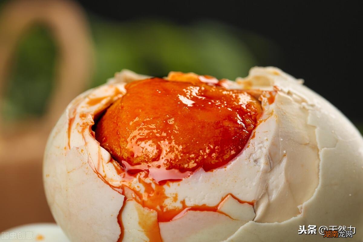 教你小妙招轻松解决 咸鸭蛋咸了怎么处理变淡一点