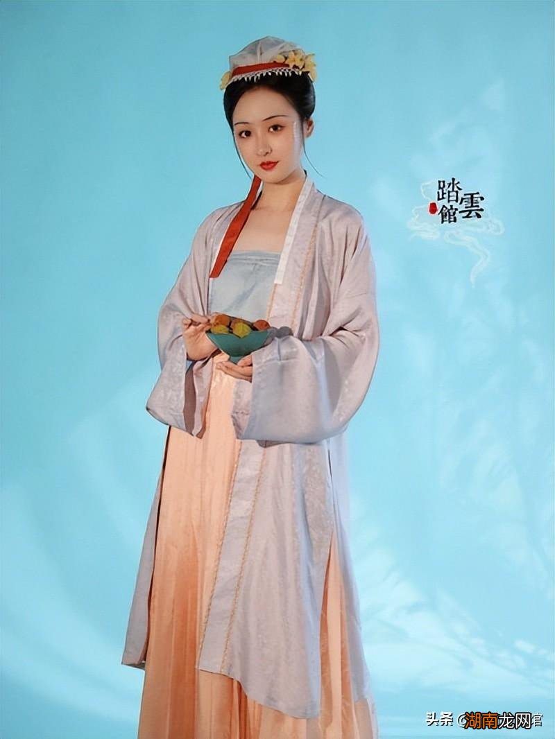 10款炫彩宋汉服让你夏日清凉 好看的十大最美汉服