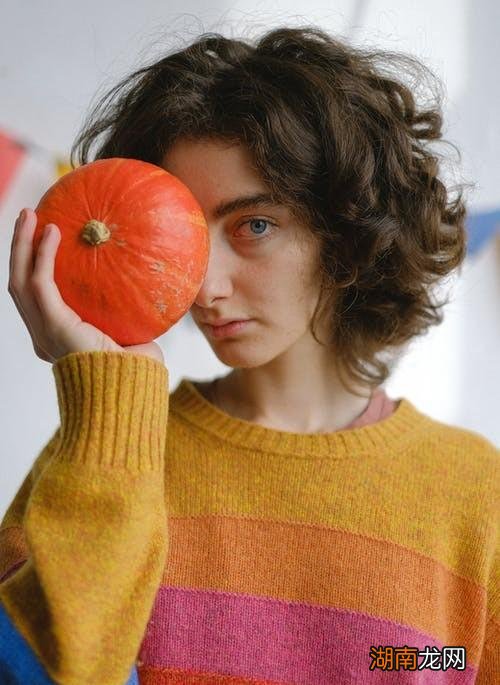 从这些细节就能看出来 一个男人喜欢女人的表现和反应