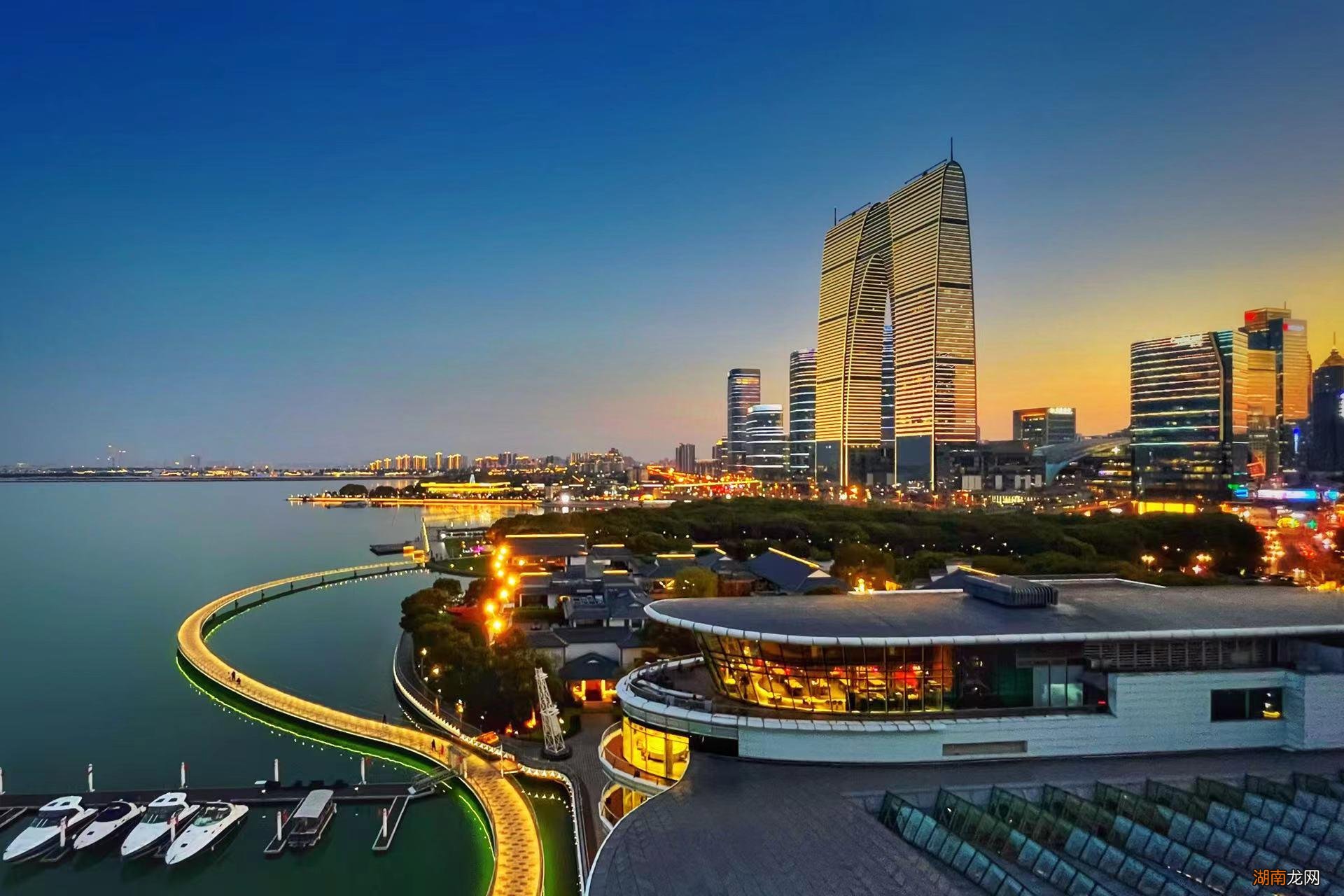 拍夜景才好看的技巧 苹果手机夜景拍摄怎么设置参数