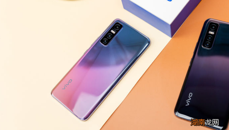 买手机选择哪个更好 vivo和iqoo哪个质量好