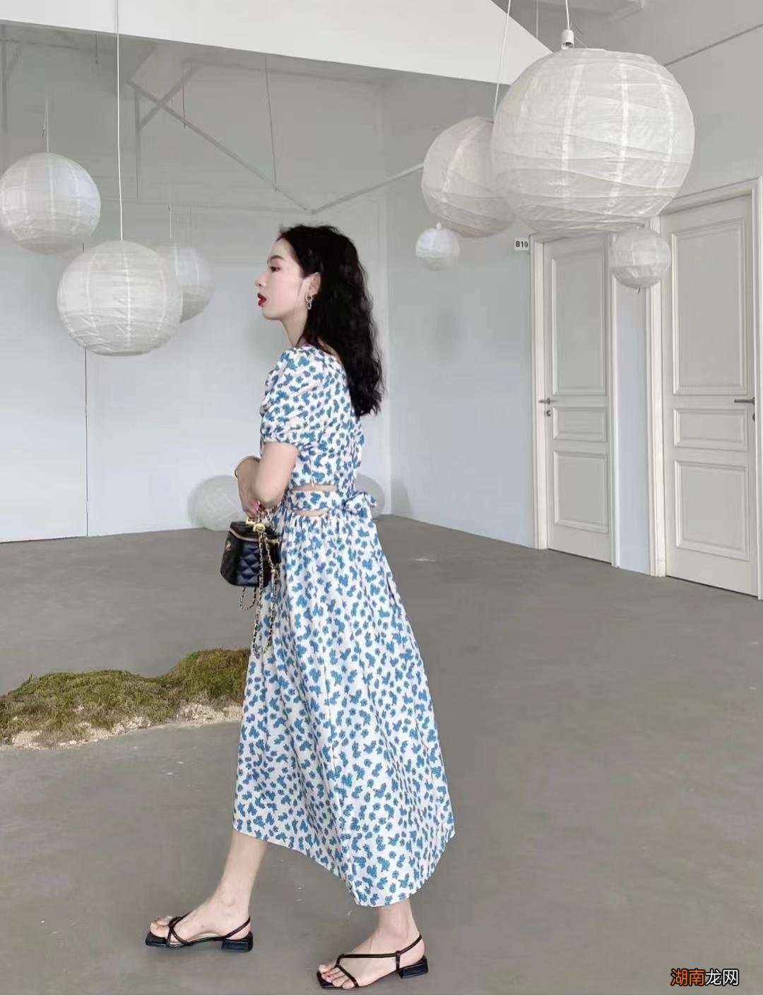 今年碎花裙子搭配什么鞋好看 碎花裙搭配什么鞋子好