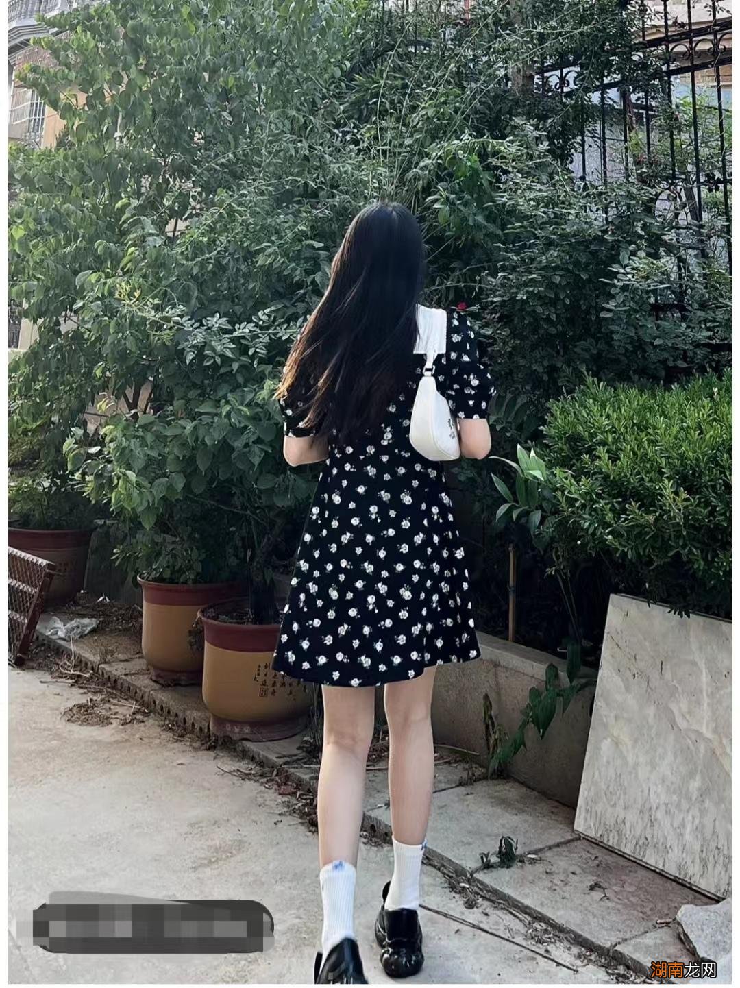 今年碎花裙子搭配什么鞋好看 碎花裙搭配什么鞋子好