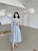 今年碎花裙子搭配什么鞋好看 碎花裙搭配什么鞋子好