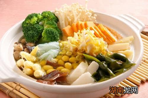 多半逃不开这4种原因 为什么早睡反而更困