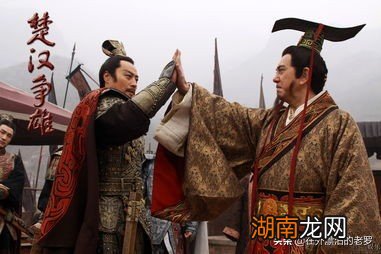 三国时期暗度陈仓故事概括 明修栈道暗度陈仓的历史故事