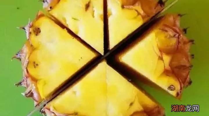 不浪费切菠萝的正确做法 菠萝自己在家怎么切片方便省事