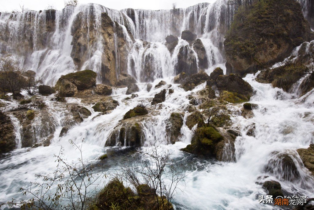 九寨沟树正瀑布的介绍以及图片 九寨沟瀑布叫什么