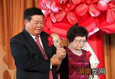 为什么曹德旺的名声这么好 曹德旺面相简直相当惊人