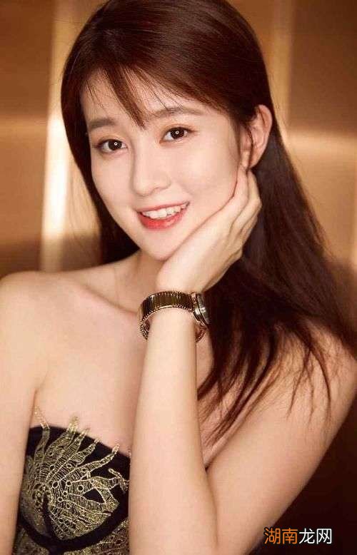 头大脸大女人留这些发型有气质 脸大适合什么发型好看