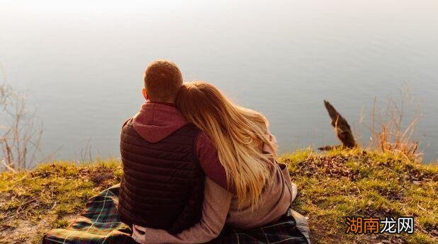 对付女人不回信息的办法 专治女人不回信息高情商话题