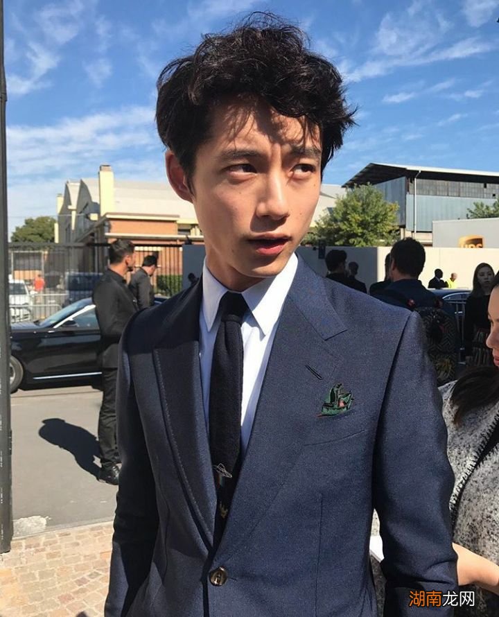 关于盐系男生的穿搭风格和技巧 盐系男生是什么意思