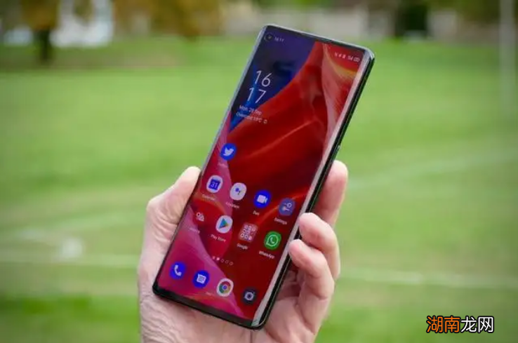 哪种屏幕更值得购买 手机直面屏和曲面屏显示器哪个好