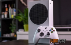 Xbox系列S游戏机评测
