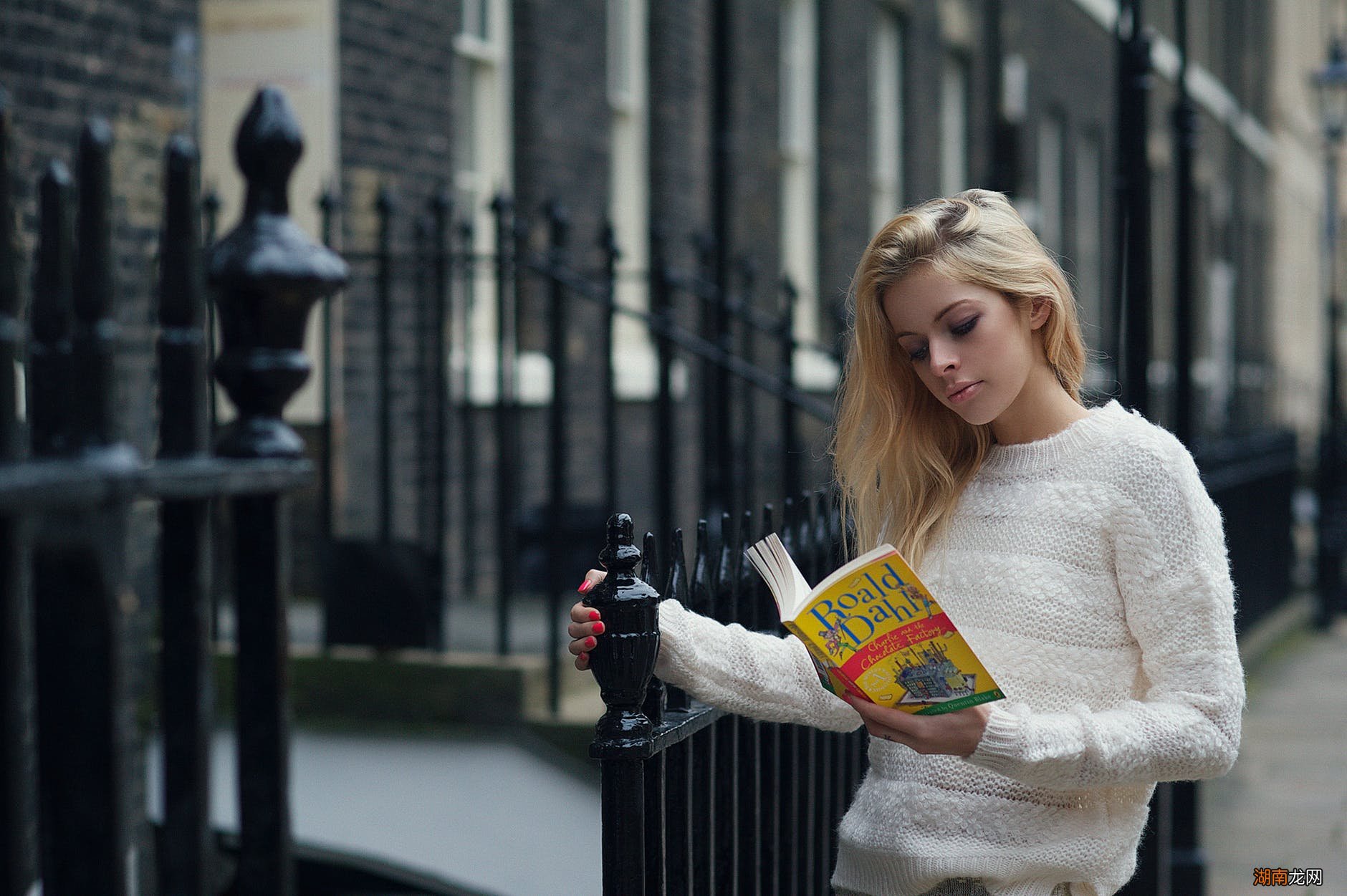 回答什么显得高情商 女生问你在干嘛怎么回复比较好