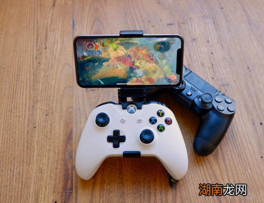 iOS 13更新让你可以在苹果设备上使用真正的游戏控制器