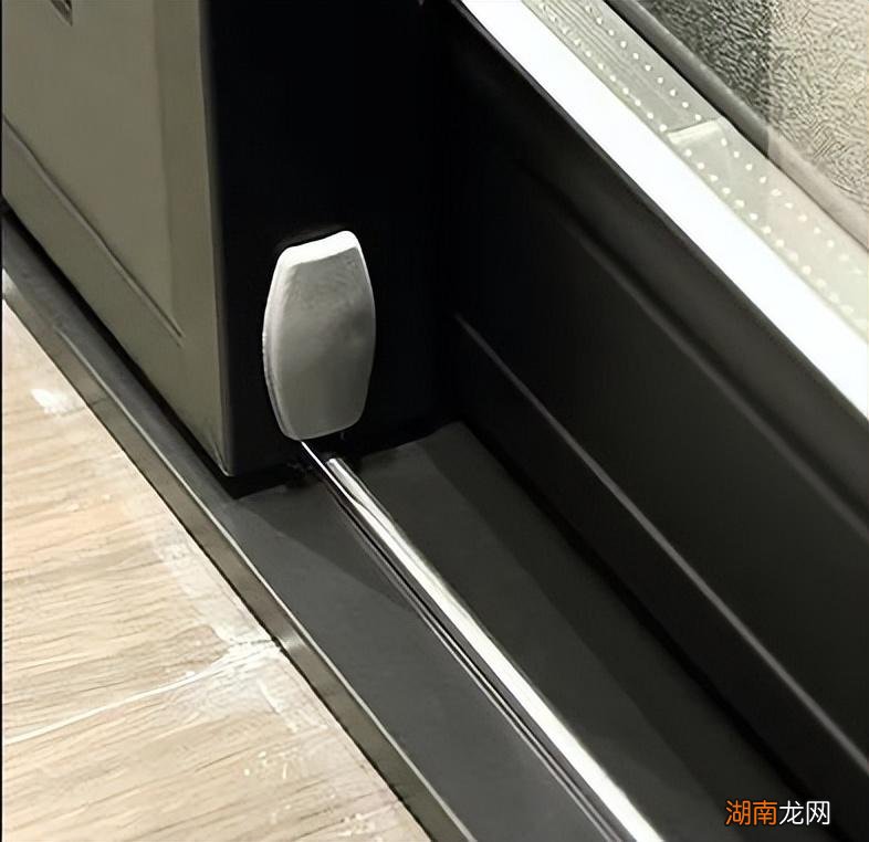 推拉门什么颜色上档次 厨房推拉门玻璃选什么颜色好看