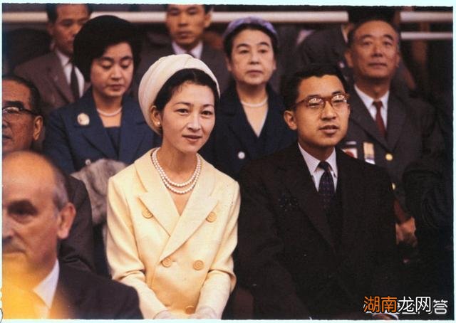 天皇是不是从来没有变过 为什么日本天皇可以延续千年