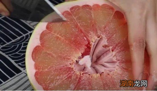 教你3个小窍门快速轻松去柚子皮 柚子怎么剥才干净