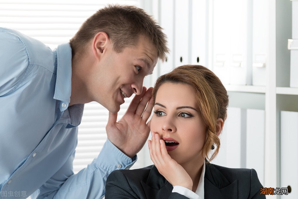 如何看出女同事是不是喜欢你 女同事喜欢你的五个表现