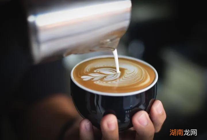 牛奶和咖啡的搭配叫做什么 咖啡分类及口味特点介绍